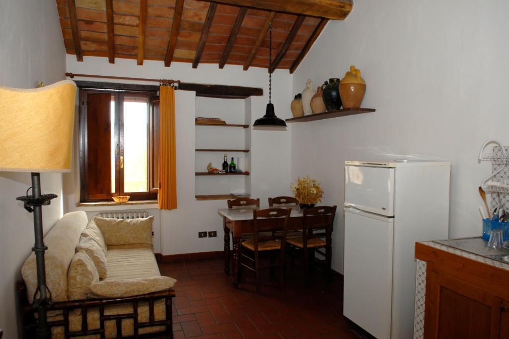 Podere Monte Petreto San Savino  Room photo
