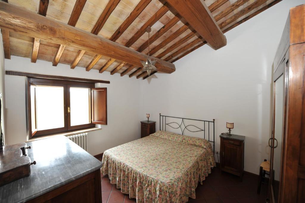 Podere Monte Petreto San Savino  Room photo
